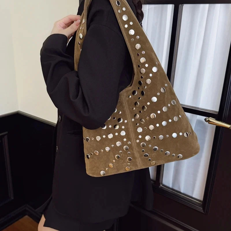 Bolsa Boho Punk com Studs - Avenue Caqui