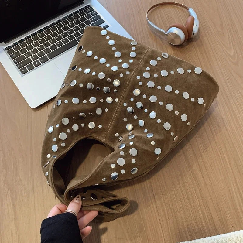 Bolsa Boho Punk com Studs - Avenue Caqui