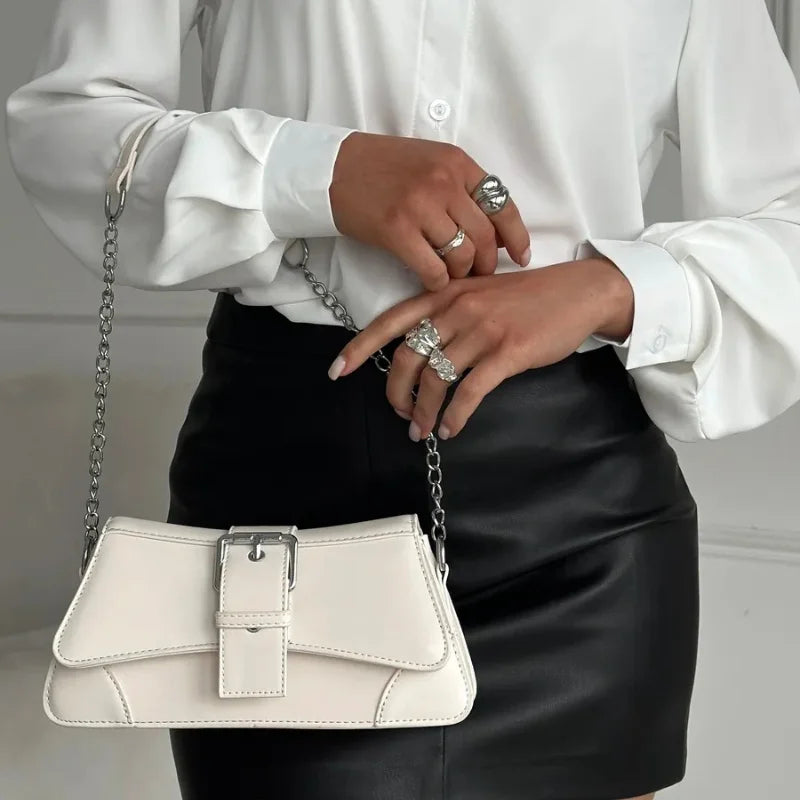 Bolsa de Couro com Corrente - Capri Branca