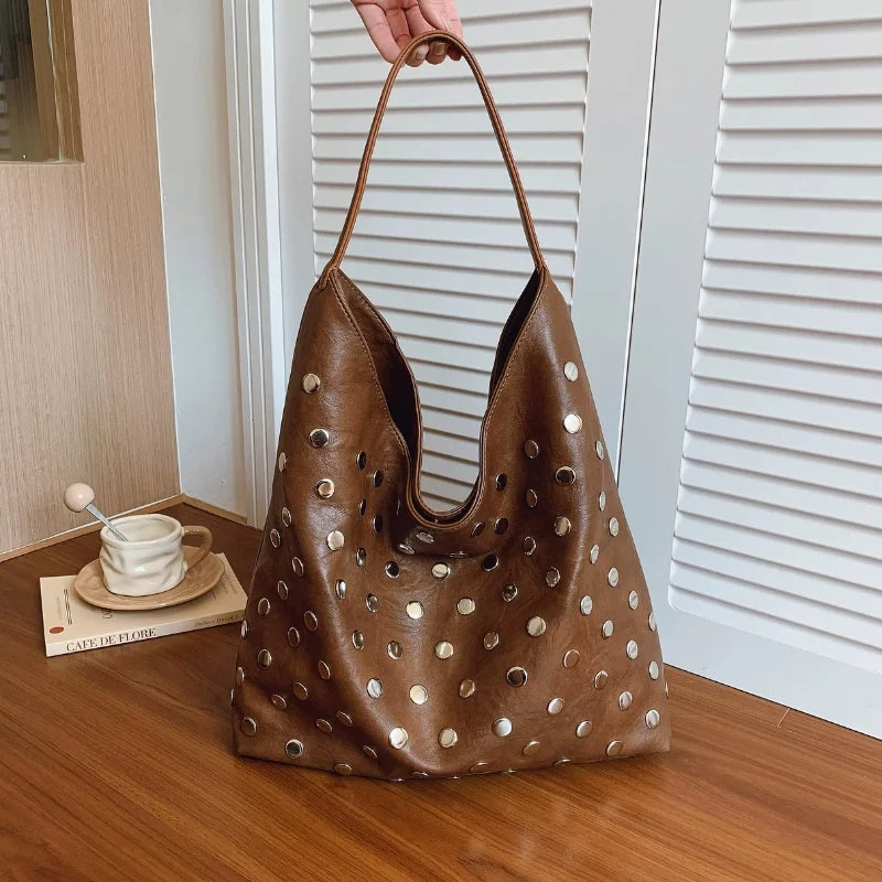 Bolsa Tote Boho Punk com Studs - Luna Marrom