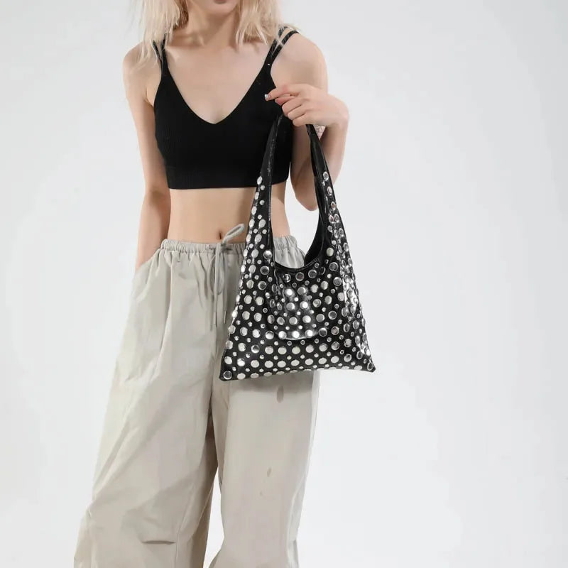 Bolsa Tote Pequena Boho Punk - Emilia Preta
