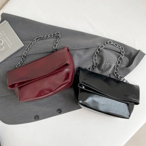 Bolsa Mireli feminina de ombro com estrutura elegante e formato moderno