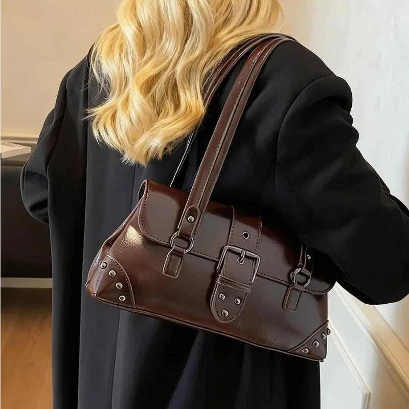 Bolsa Baguete Boho Punk com Studs - Jade