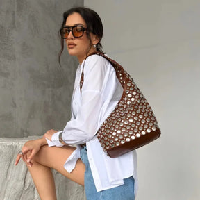 bolsa com tachas metálicas feminina boho punk