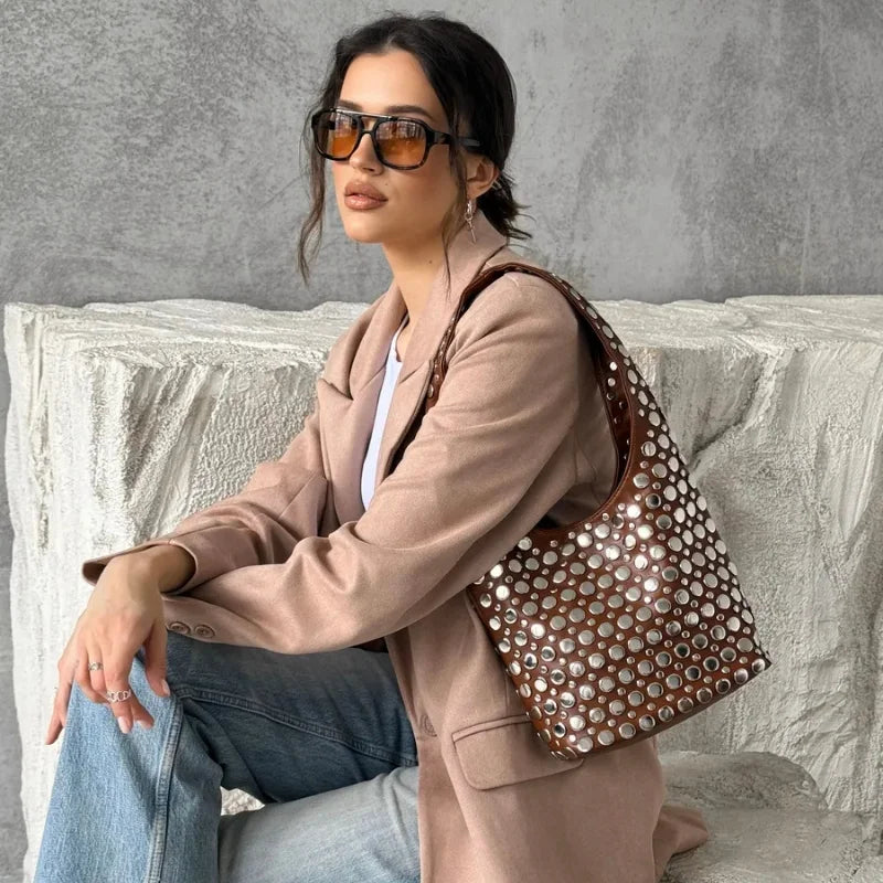 bolsa feminina com studs