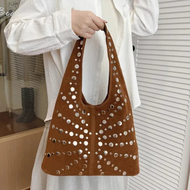 Bolsa Boho Punk com Studs - Avenue Marrom