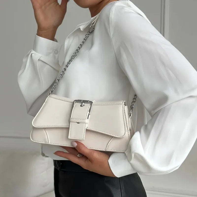 Bolsa de Couro com Corrente - Capri Branca