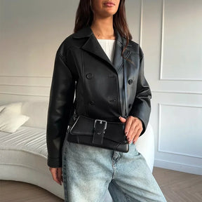 Bolsa de Couro com Corrente - Capri Preta