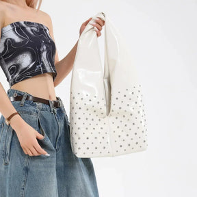 Bolsa Tote Boho Punk com Studs - Estela Branca