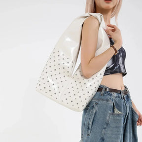 Bolsa Tote Boho Punk com Studs - Estela Branca