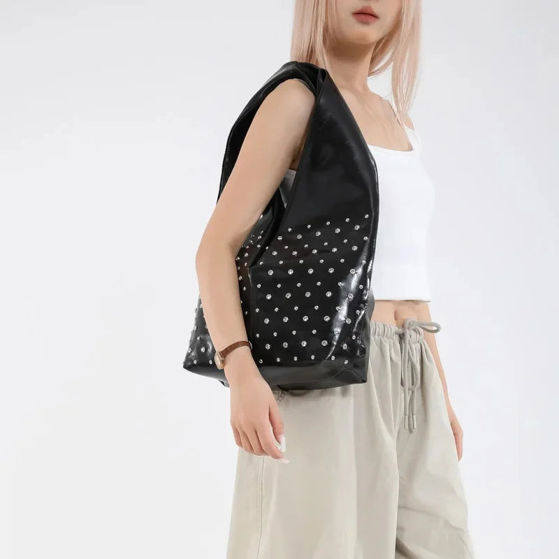 Bolsa Tote Boho Punk com Studs - Estela Preta