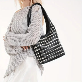 Bolsa Tote Média Boho Punk com Studs - Savona Preta